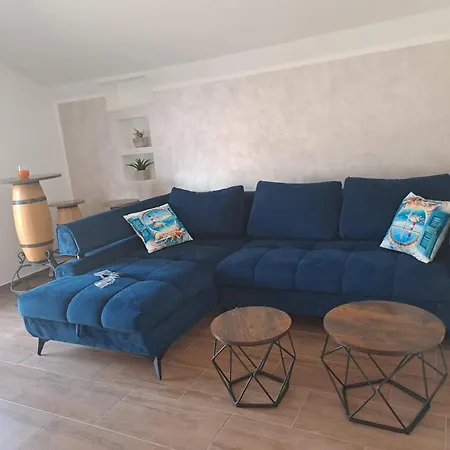 Sky Floor Apartamento Ražanac